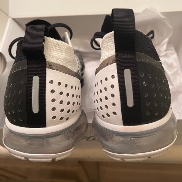 Nike Vapormax 2 Flyknit Orca - Picture 4 of 11